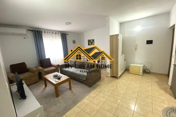 Shtepi ne shitje Apartament ne Durres, 2+1, Mobilimi E mobiluar, Pagesa 125,000  Euro.