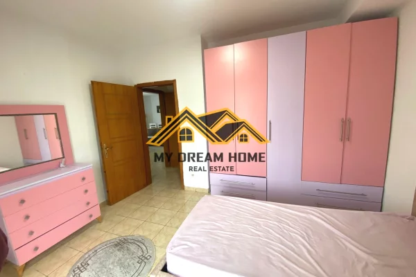 Shtepi ne shitje Apartament ne Durres, 2+1, Mobilimi E mobiluar, Pagesa 125,000  Euro.