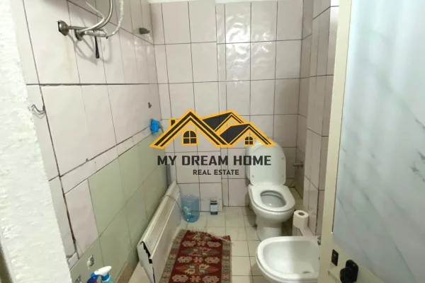 Shtepi ne shitje Apartament ne Durres, 2+1, Mobilimi E mobiluar, Pagesa 125,000  Euro.