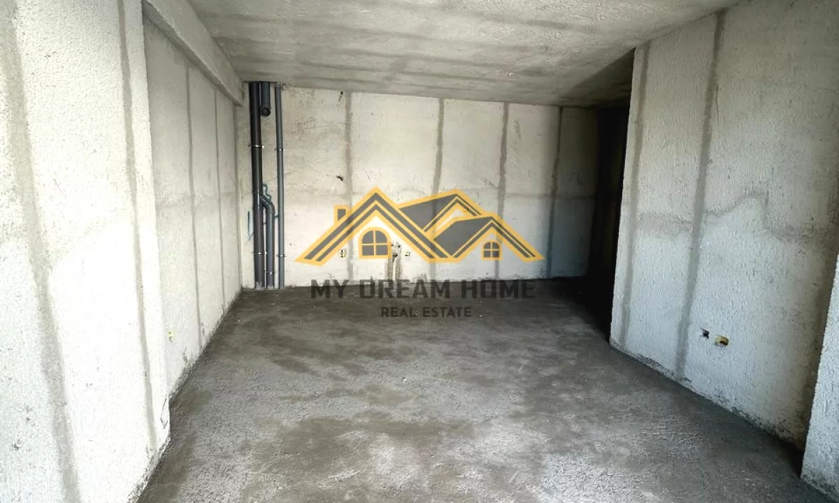 Shtepi ne shitje Apartament ne Durres, 2+1, Mobilimi Bosh, pa mobiluar, Pagesa 116,200  Euro.