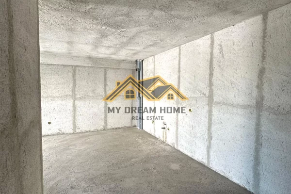 Shtepi ne shitje Apartament ne Durres, 2+1, Mobilimi Bosh, pa mobiluar, Pagesa 116,200  Euro.