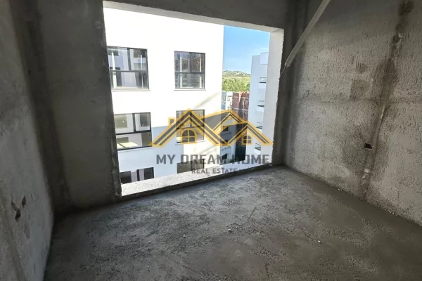 Shtepi ne shitje Apartament ne Durres, 2+1, Mobilimi Bosh, pa mobiluar, Pagesa 116,200  Euro.