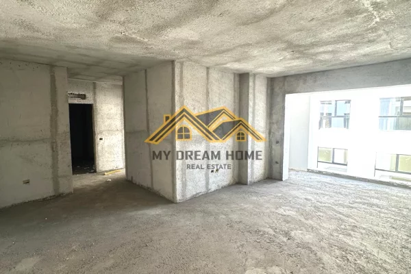 Shtepi ne shitje Apartament ne Durres, 2+1, Mobilimi Bosh, pa mobiluar, Pagesa 116,200  Euro.