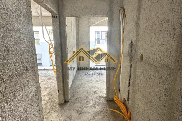 Shtepi ne shitje Apartament ne Durres, 2+1, Mobilimi Bosh, pa mobiluar, Pagesa 116,200  Euro.
