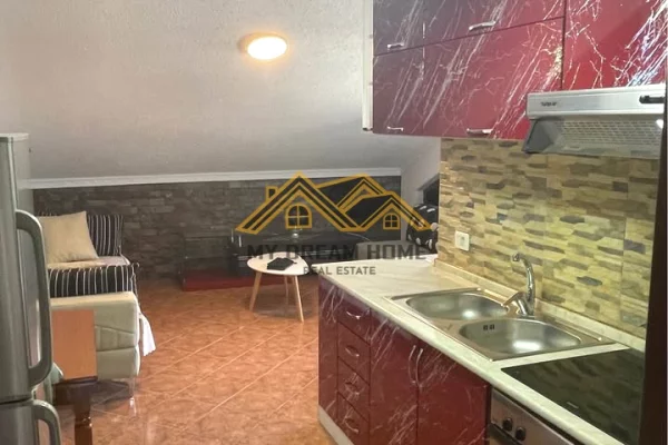 Shtepi ne shitje Apartament ne Durres, 2+1, Mobilimi E mobiluar, Pagesa 90,000  Euro.