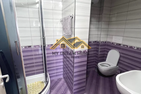 Shtepi me qera Apartament ne Durres, 2+1, Mobilimi E mobiluar, Pagesa 500  Euro.