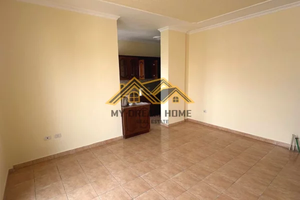 Shtepi ne shitje Apartament ne Durres, 1+1, Mobilimi Bosh, pa mobiluar, Pagesa 80,000  Euro.