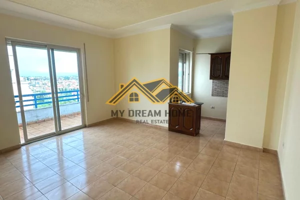 Shtepi ne shitje Apartament ne Durres, 1+1, Mobilimi Bosh, pa mobiluar, Pagesa 80,000  Euro.