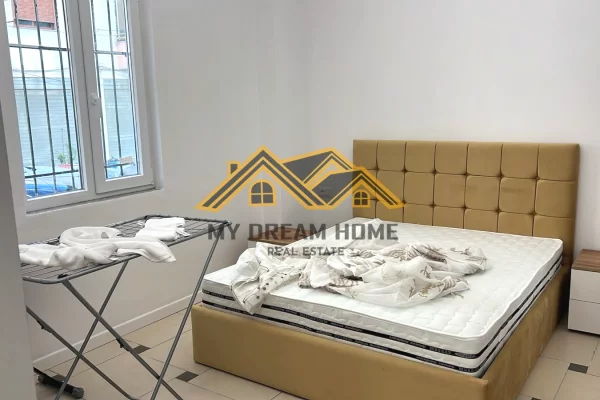 Shtepi me qera Apartament ne Durres, 1+1, Mobilimi E mobiluar, Pagesa 450  Euro.