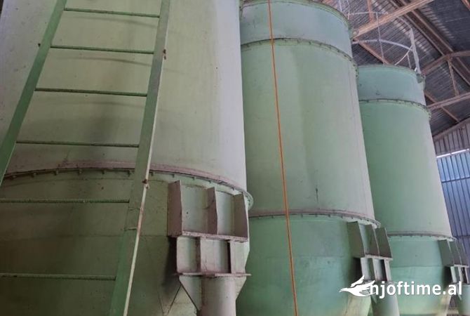 Pajisje biznesi ne shitje ne Tirane - 1,000 Leke