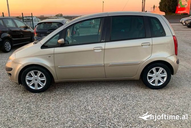 Auto in Vendita a Tirana - 2,500 Euro