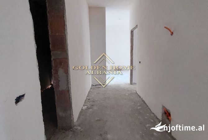 Appartamento in vendita a Tirana 2+1, Vuoto