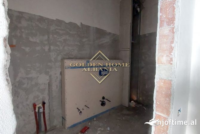 Appartamento in vendita a Tirana 2+1, Vuoto