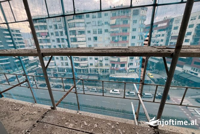 Appartamento in vendita a Tirana 2+1, Vuoto