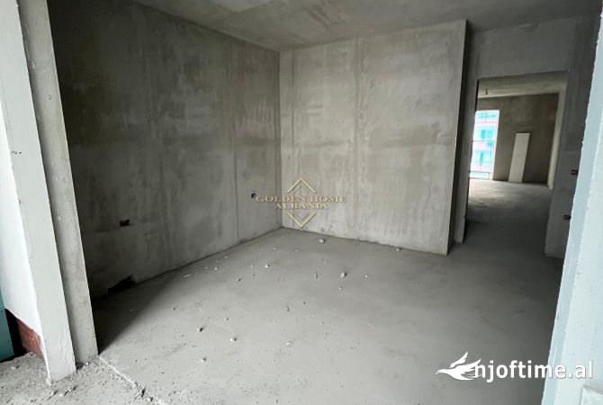 Appartamento in vendita a Tirana 2+1, Vuoto