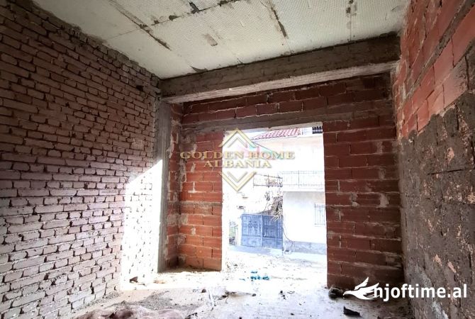 Casa privata/Indipendente in vendita a Koriza 4+1, Vuoto