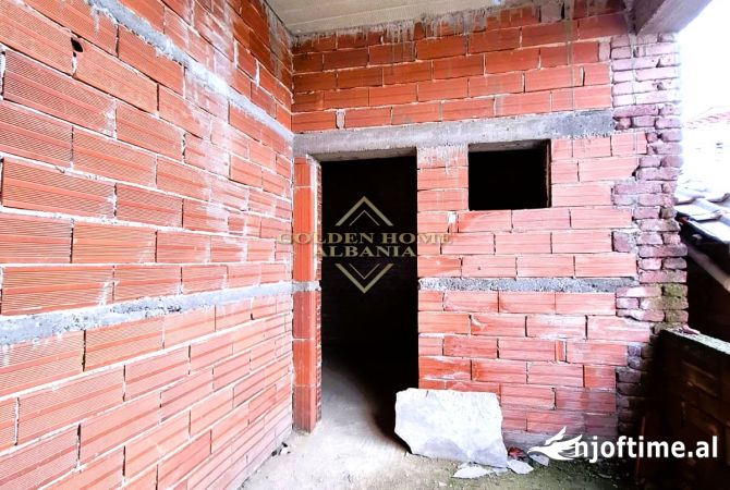 Casa privata/Indipendente in vendita a Koriza 4+1, Vuoto