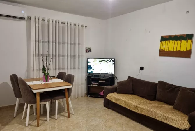 Jepet me qera apartament 2+1,Mbrapa Globe 