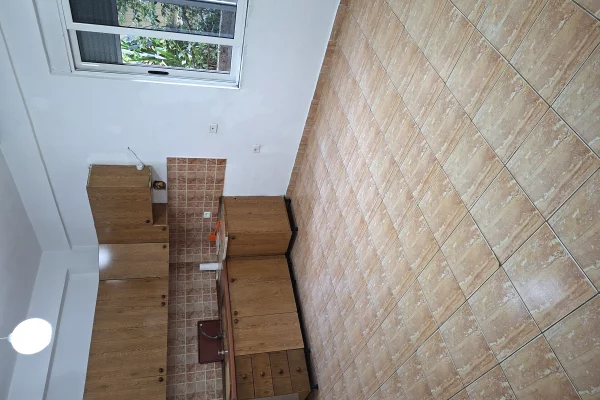 Shtepi me qera Apartament ne Tirane, 1+1, Mobilimi Bosh, pa mobiluar, Pagesa 22,000  Leke.