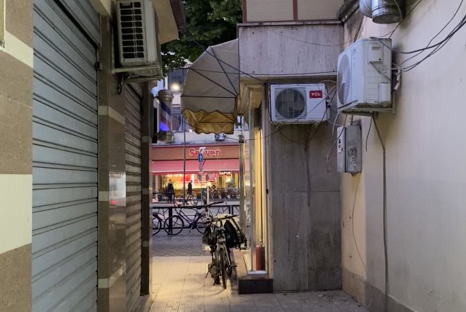  Me Qera - qender, Rr. Durresit , Dyqan, ambjent per qera 