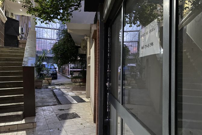  Me Qera - qëndër, Rr. Durrësit , Dyqan, ambjent per qera 