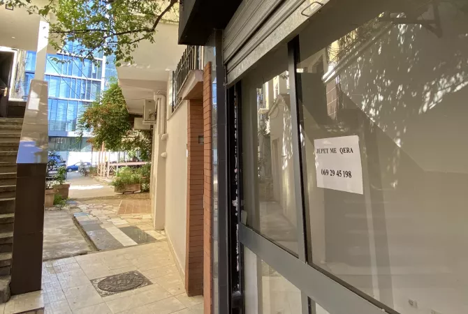 Business Property for Rent 1+1 in Tirana - 160 Euro