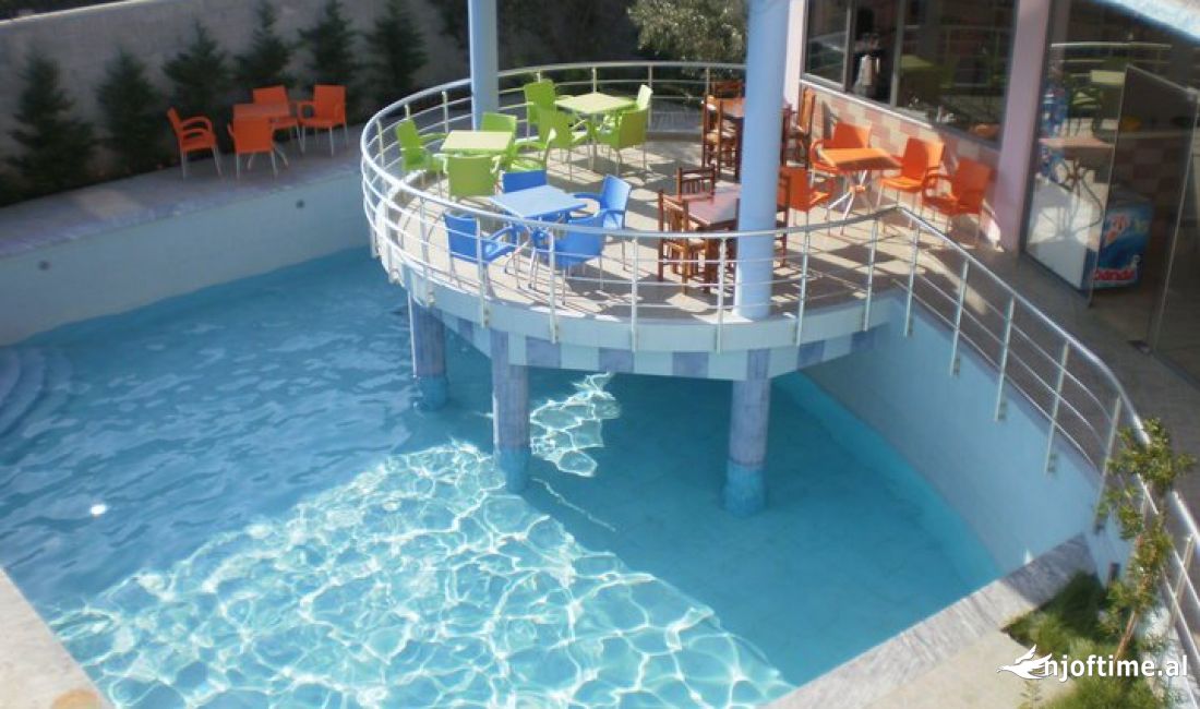 Villa di lusso in vendita a Elbasan 6+1, SemiArredato