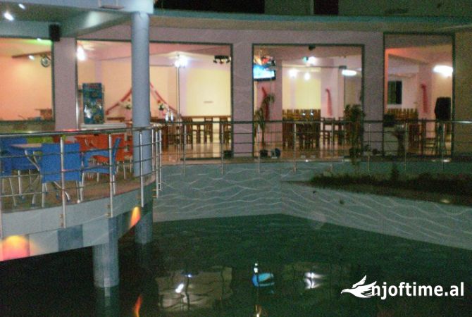 Villa di lusso in vendita a Elbasan 6+1, SemiArredato