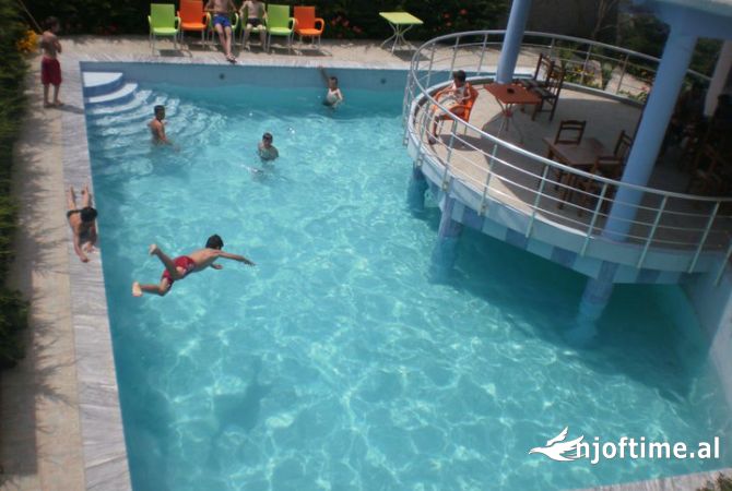 Villa di lusso in vendita a Elbasan 6+1, SemiArredato