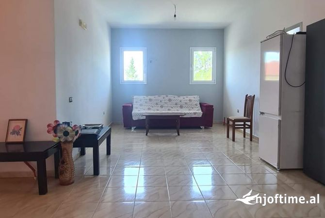 Villa di lusso in vendita a Elbasan 6+1, SemiArredato