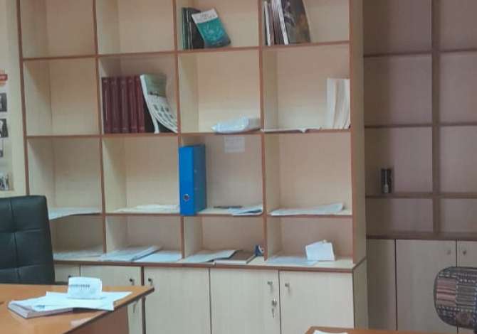 Zyre.Adresa: Rruga "M. Muco", Tirane. Cmimi 450 Euro