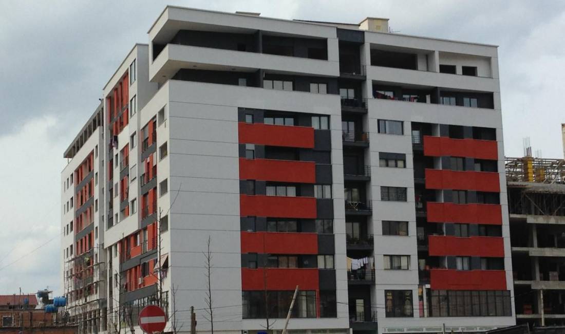 Shitet ambient 50m2 .Cmimi 75.000Euro  Adresa: Astir