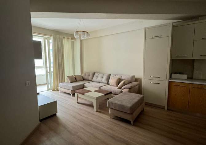 Shtepi ne shitje Apartament ne Tirane, 1+1, Mobilimi Pjeserisht e mobiluar, Pagesa 86,900  Euro.