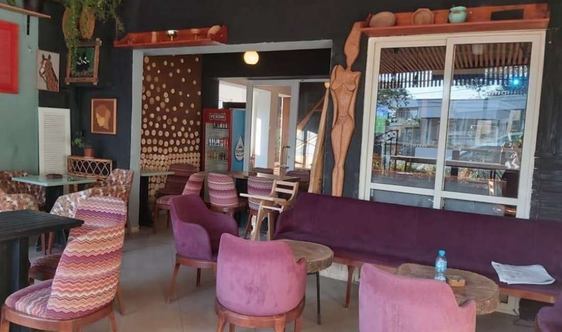 Jepet me QERA lokal ne Laprake, 100m2, i investuar, gjendja shume e mire