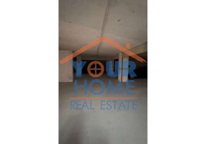 Ambient biznesi me qera 4+1 ne Tirane - 2,000 Euro