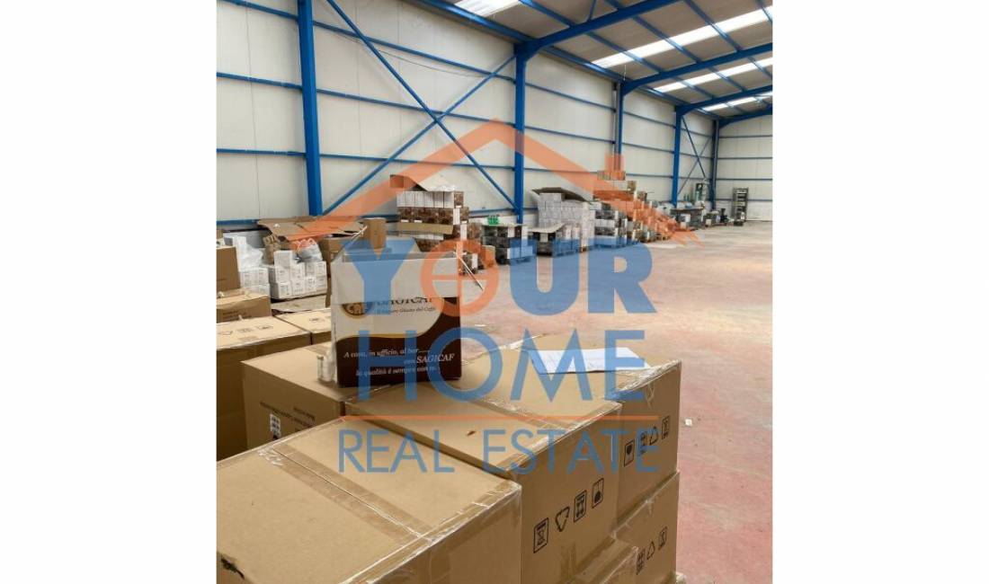 Jepet me qera magazine, Siperfaqja: 650 m2, Adresa: Durres, Sukth, Cmimi: 85.000 leke