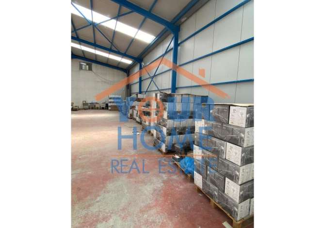 Business Property for Rent 4+1 in Durres - 85,000 Leke