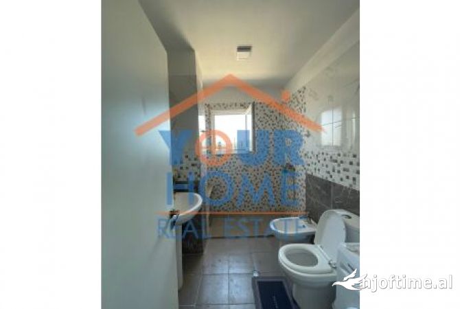 Shtepi ne shitje Apartament ne Tirane, 2+1, Mobilimi E mobiluar, Pagesa 155,000  Euro.