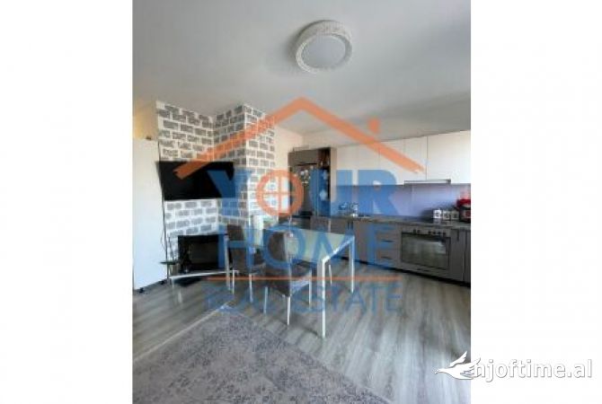 Shtepi ne shitje Apartament ne Tirane, 2+1, Mobilimi E mobiluar, Pagesa 155,000  Euro.
