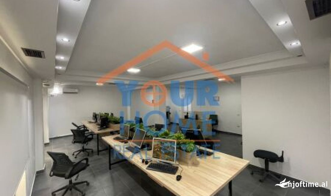 Jepet me Qera Ambienti per zyra  150 m2 , Adresa: Rruga Myslym Shyri, Cmimi: 1500 Euro 