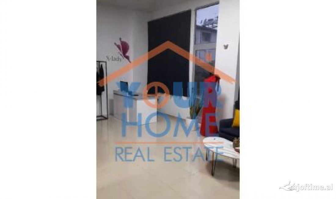 Jepet Ambient me Qera, Adresa: Rruga  Vace Zela, Cmimi: 40.000 leke