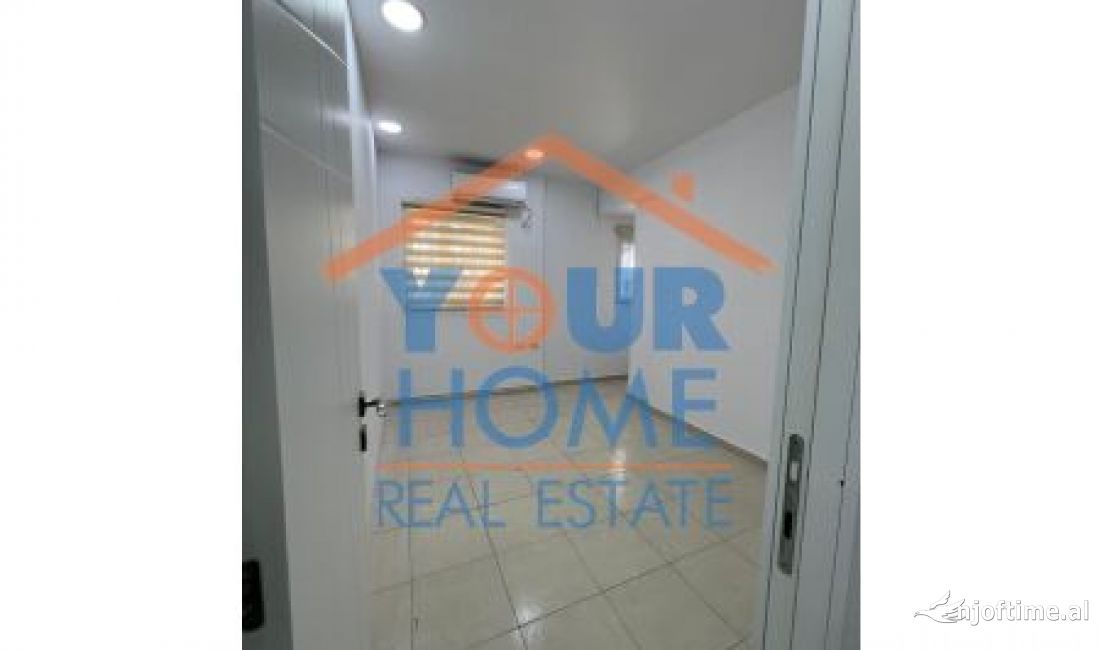 Jepet me qera ambienti per biznes, Adresa: Rruga e Kavajes, Cmimi: 850 Euro