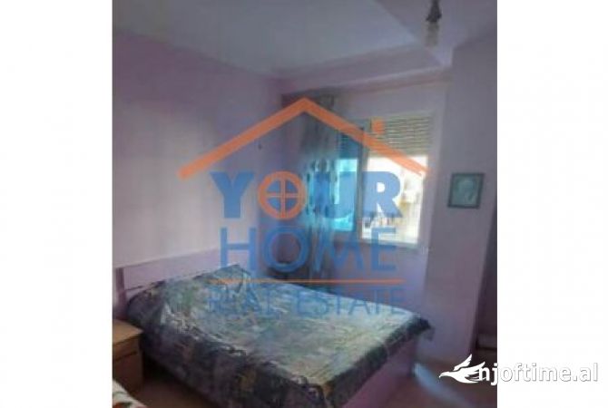 Shtepi me qera Apartament ne Tirane, 3+1, Mobilimi E mobiluar, Pagesa 400  Euro.