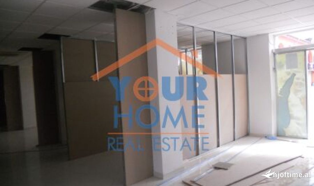 Ambient me qira ne Kombinat, Tirane - 1000Euro | 170 m2