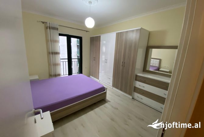 Shtepi me qera Apartament ne Tirane, 2+1, Mobilimi E mobiluar, Pagesa 600  Euro.