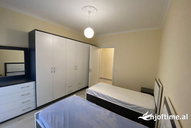 Shtepi me qera Apartament ne Tirane, 2+1, Mobilimi E mobiluar, Pagesa 600  Euro.