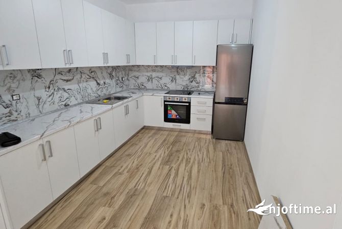 Apartament 2+1+2 për Qira tek Green City Astir! Informacione mbi pronën: