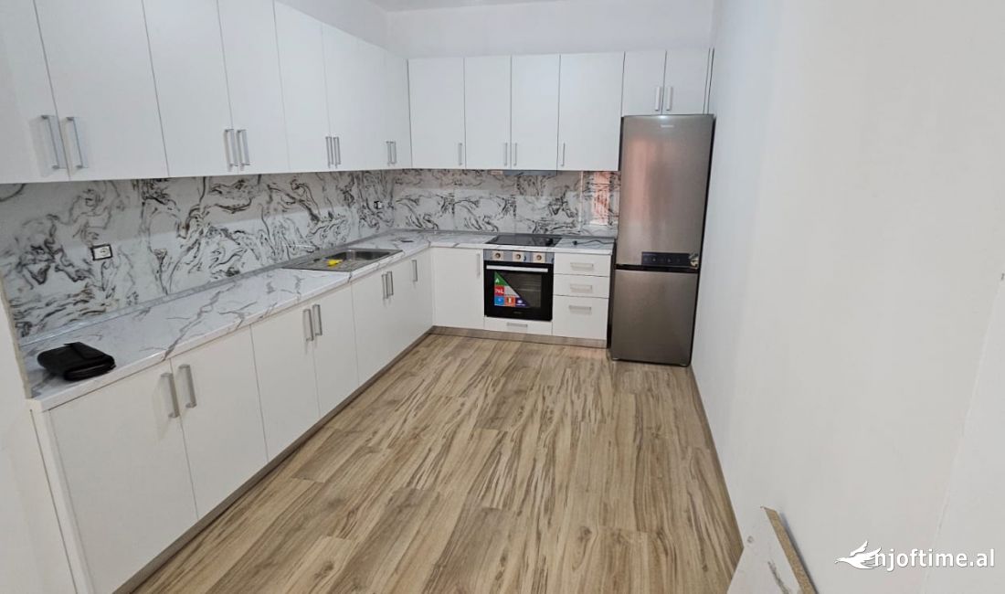 Shtepi me qera Apartament ne Tirane, 2+1, Mobilimi E mobiluar, Pagesa 500  Euro.