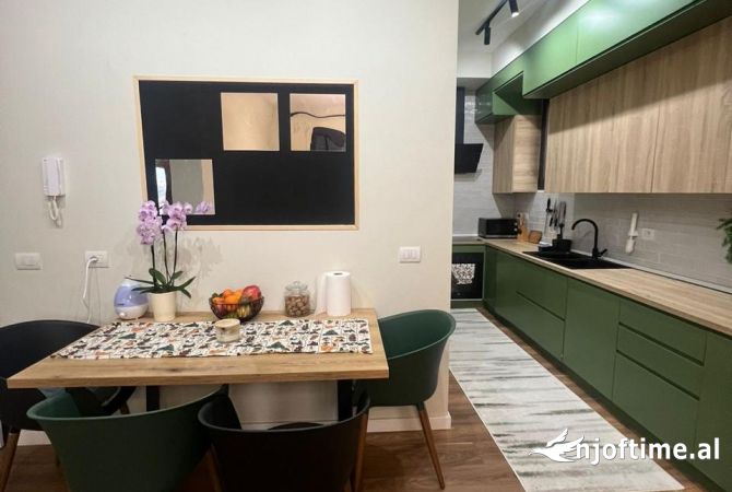 Shtepi me qera Apartament ne Tirane, 2+1, Mobilimi E mobiluar, Pagesa 1,500  Euro.