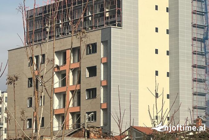 Apartament 2+1+Post Parkimi për Shitje pranë Shkollës Magjistraturës Ish Fusha Aviacionit. 
